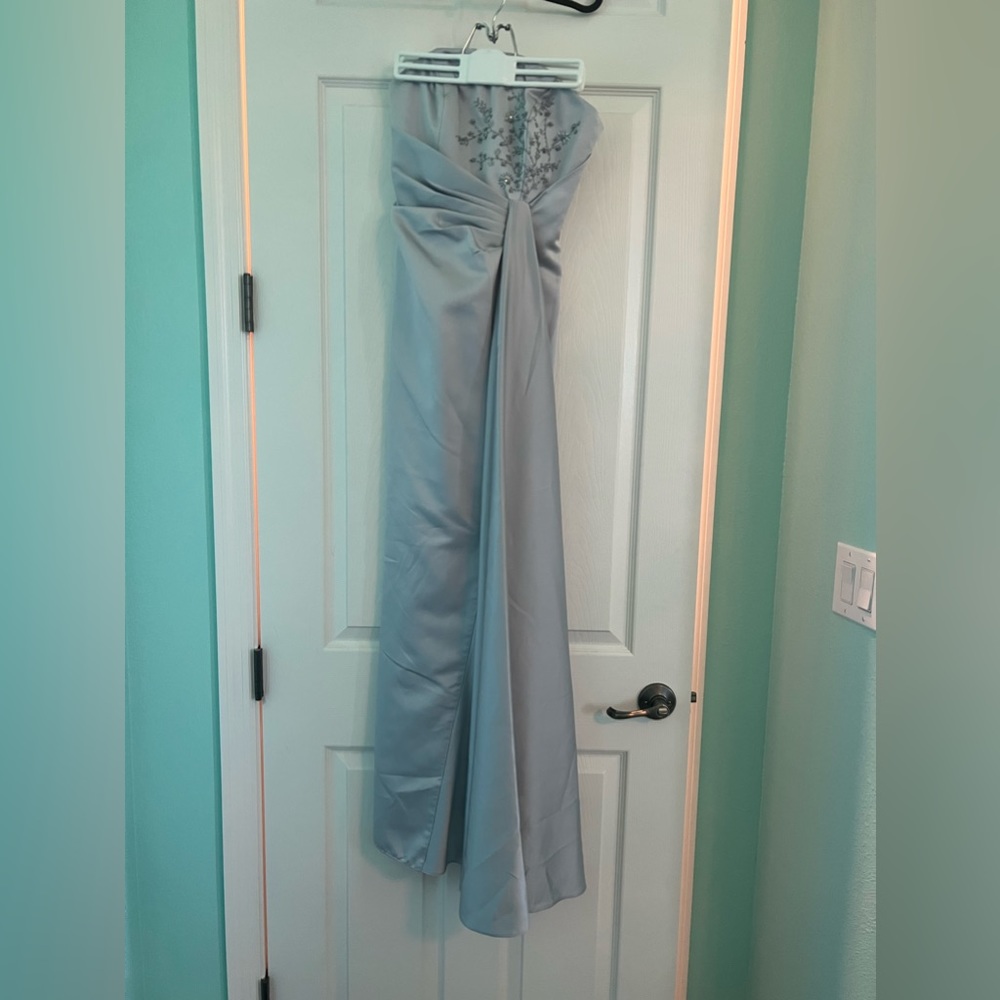 Davids Bridal formal dress. Size 2. Light gray in color.